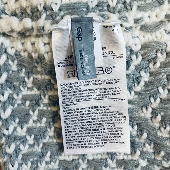 Gap Infinity Scarf - Picture 6 of 7